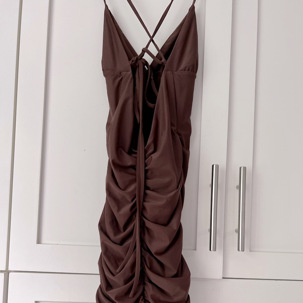 Tiger Mist brown ruched Amber mini dress - Picture 6 of 9